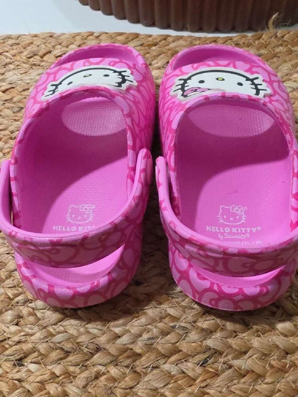 Hello Kitty Girls Bright Pink Slip-On Clog Sandals